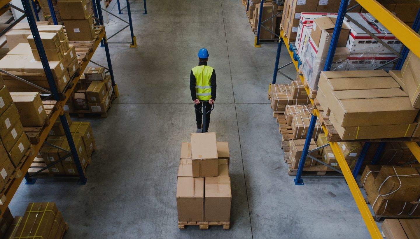 Hiring Strategies for Warehouse Managers in a Tight Labor Market
