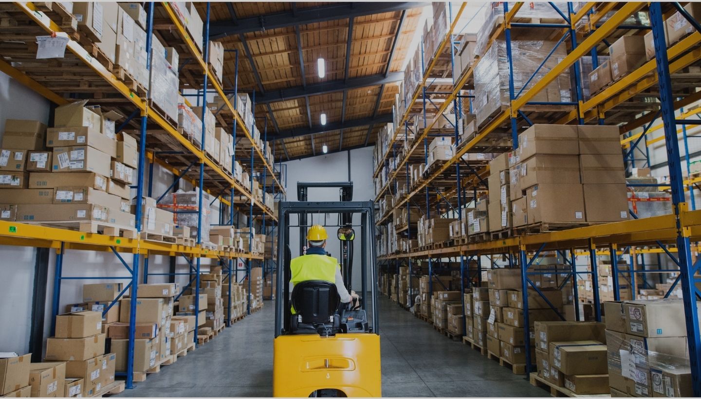 In-house vs. Outsource: What’s the Best Model for Unloading Freight?